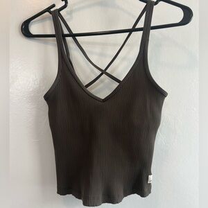 Vuori Ribbed Crop tank